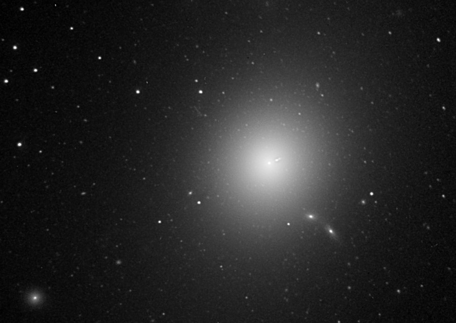 Galaxia M87 Tipo E1