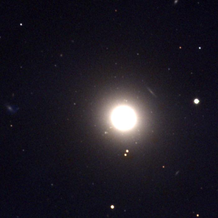 Galaxia M89 Tipo E0